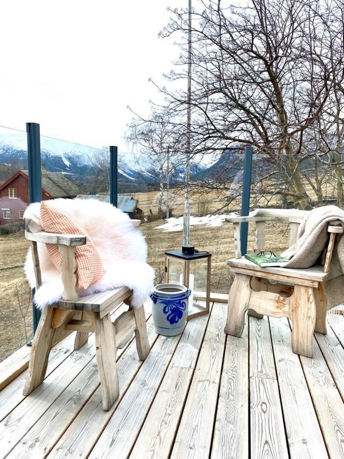 Stort Og Autentisk Hus I Skjak - Kort Vei Til Lom! Exterior foto